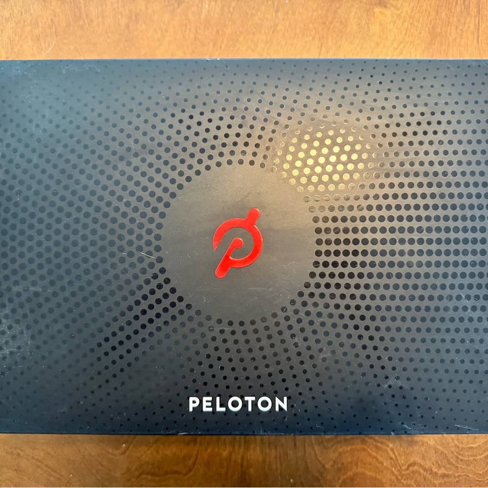 Peloton Men’s Cycling Shoes - Picture 2 of 5